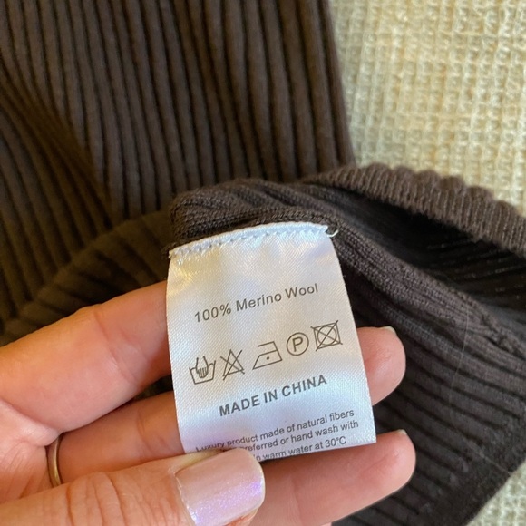 Jarbo Women’s Merino Wool Sweater Ribbed Knit in Brown Size M Minimalist Crew - Picture 7 of 7